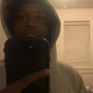 Meet your Posher, Ze